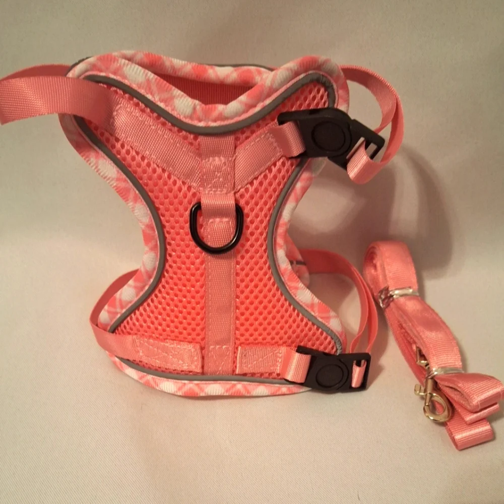 🌺 2/$20. NWT Halypet Cat Harness and Leash Set, Medium (D5)